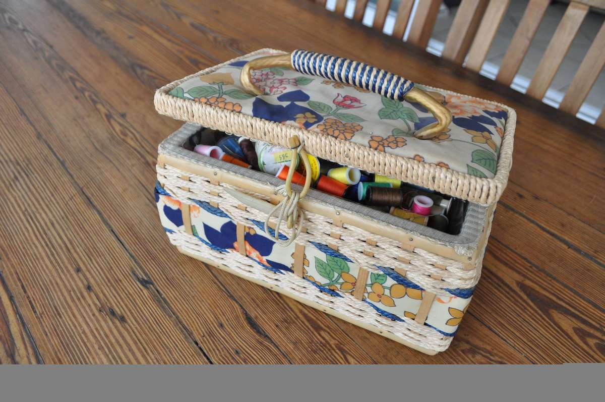 Sewing Basket With Accessories
