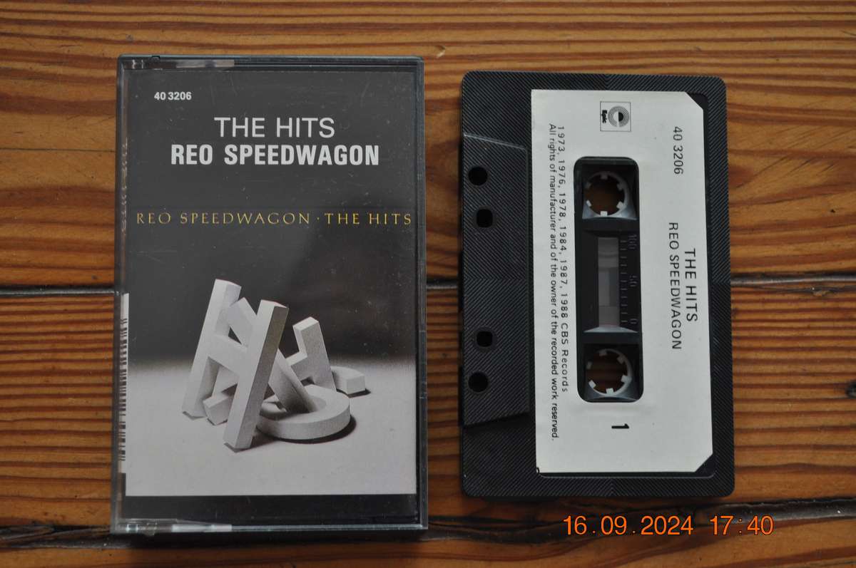 REO Speedwagon - The Hits (Cassette)