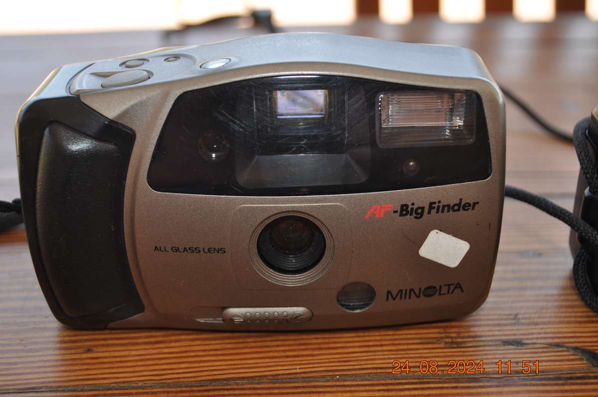 Old 35mm Film Cameras x 4 (selling as is)