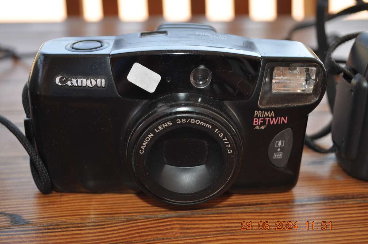 Old 35mm Film Cameras x 4 (selling as is)