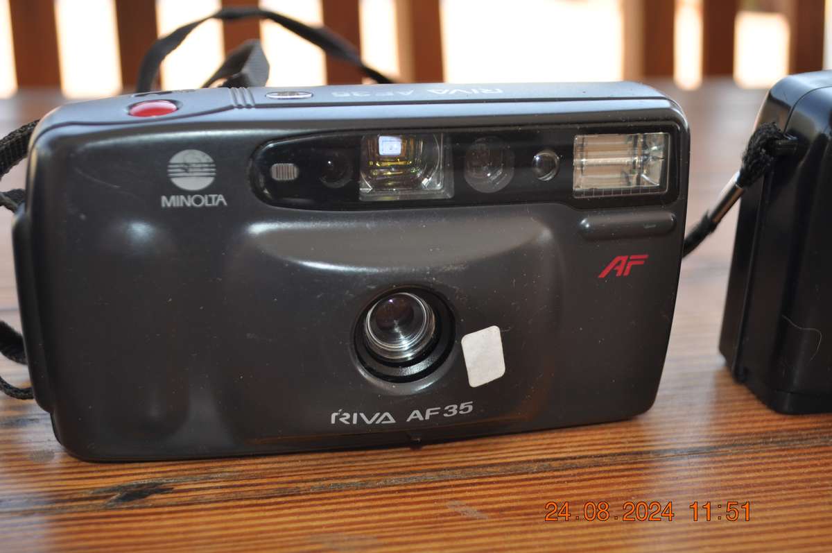 Old 35mm Film Cameras x 4 (selling as is)