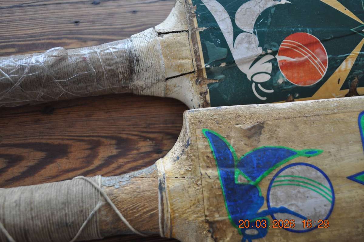 Vintage Wasp Flash Cricket Bats (as is)