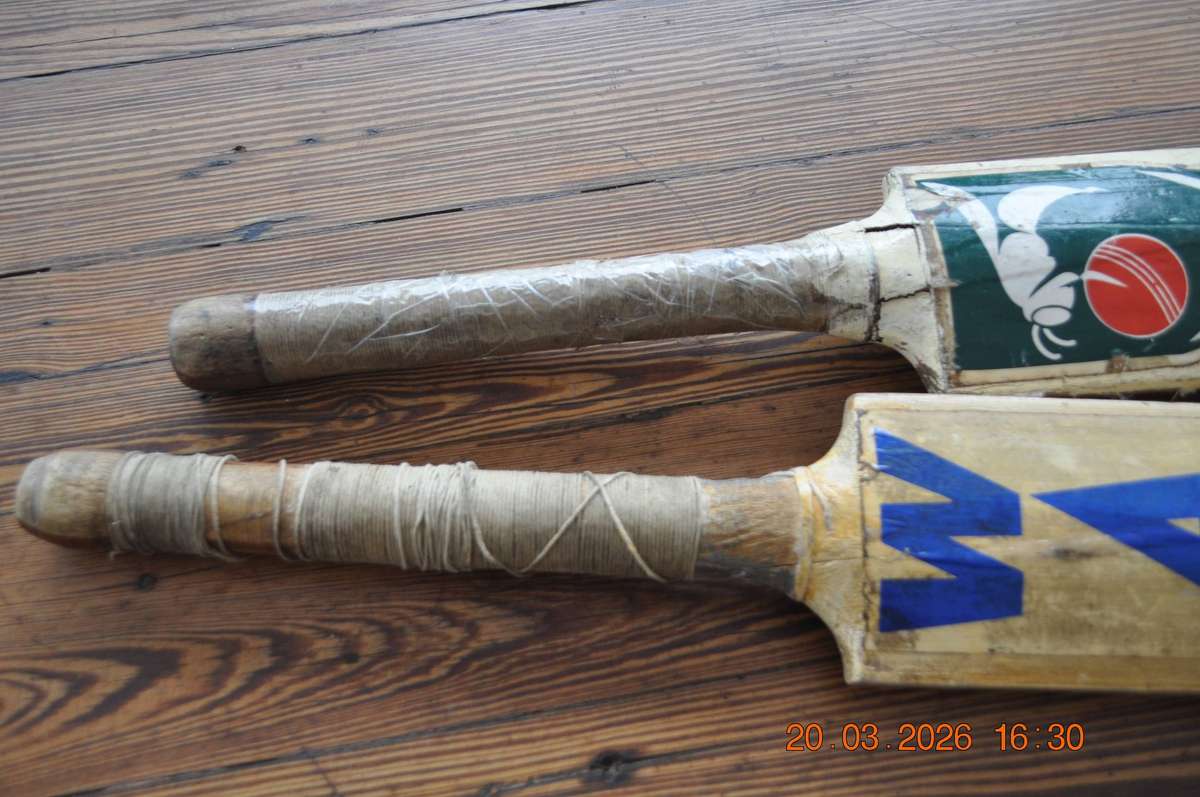 Vintage Wasp Flash Cricket Bats (as is)