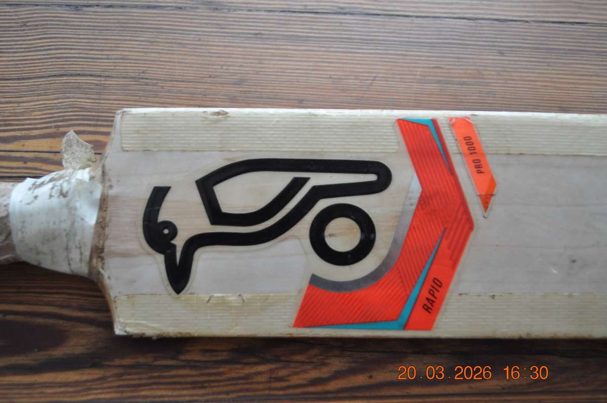 Kookaburra Rapid Pro 1000 Kids Cricket Bat Size 3