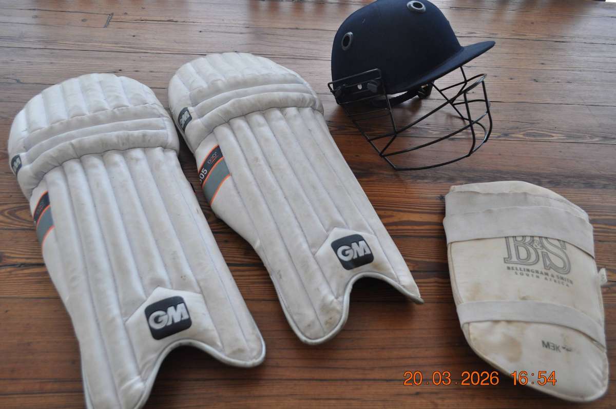 Youth Cricket Helmet Pads and Leg Guard