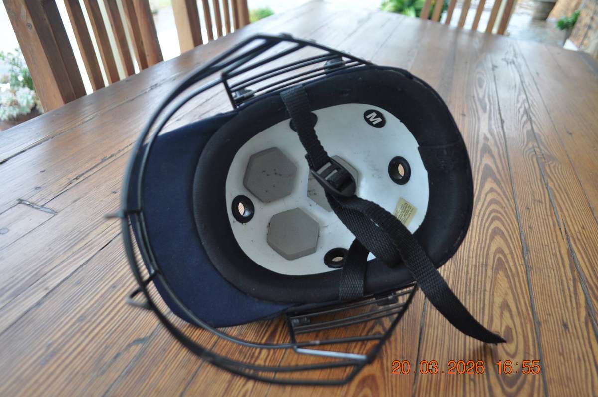 Youth Cricket Helmet Pads and Leg Guard