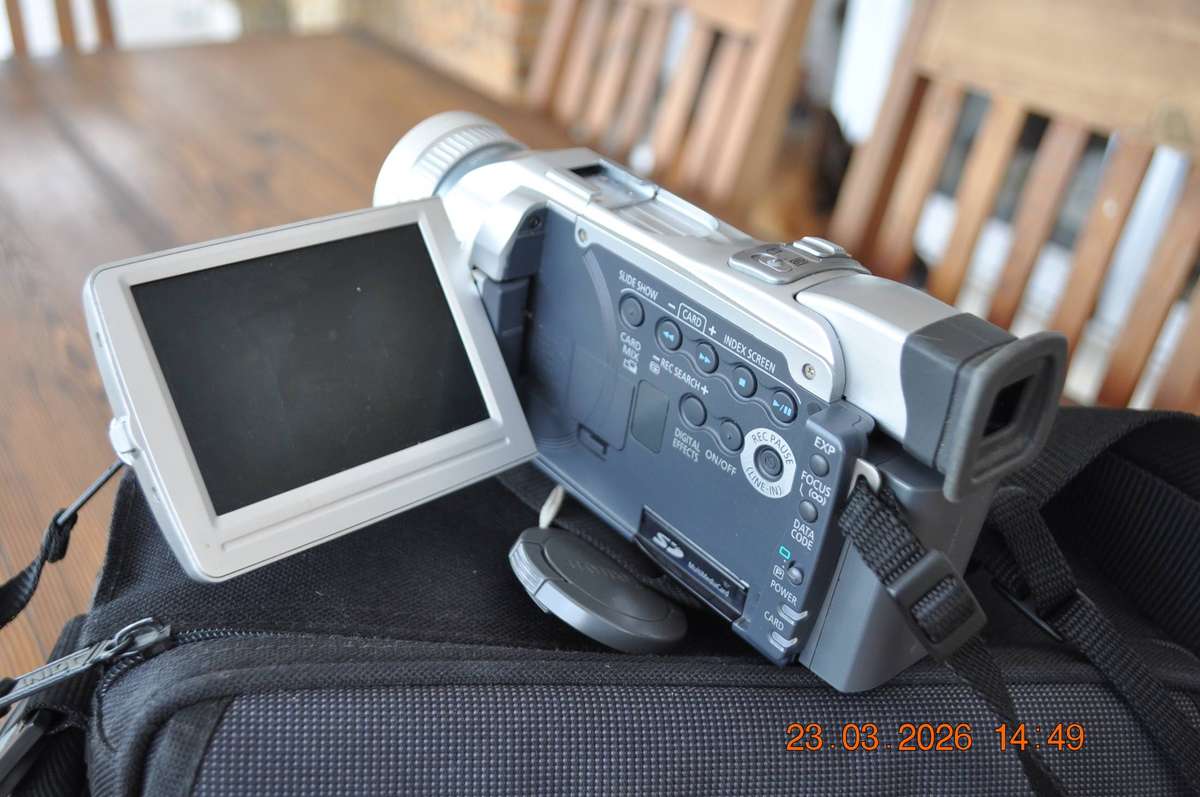 Canon MVX150i MiniDV Digital Video Camera (please read)