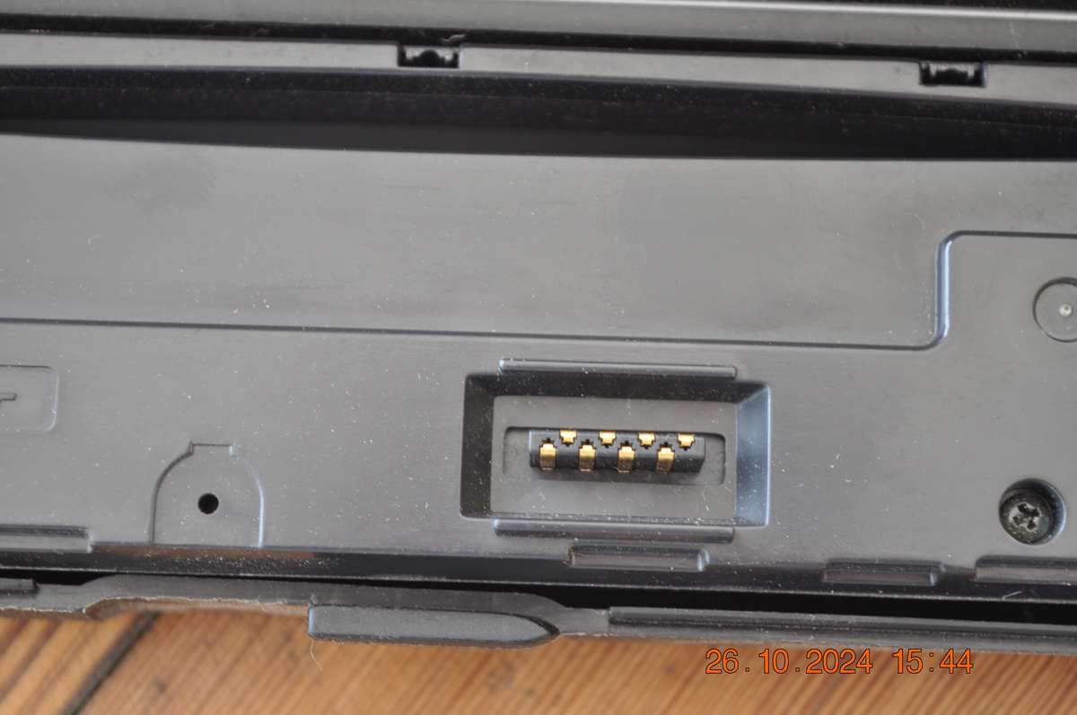 Pioneer DEH-1300R Car Radio Clip On Face