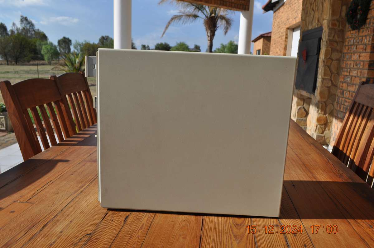 Vintage PC Pentium MMX 200 Mhz