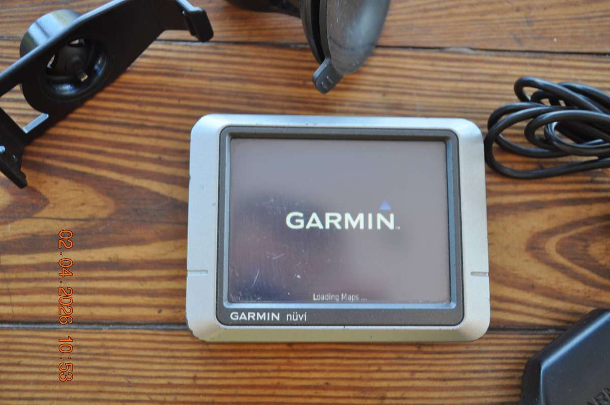 Garmin Nuvi 200 GPS Complete