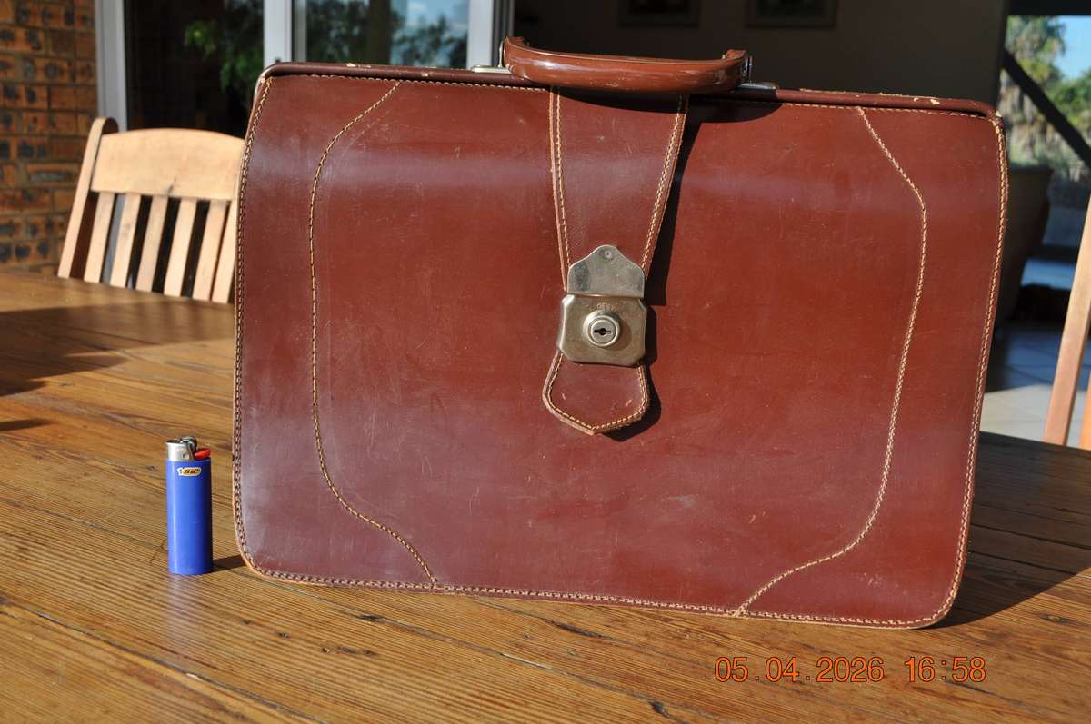 Vintage Cheney England Leather Briefcase Doctors Bag Document File