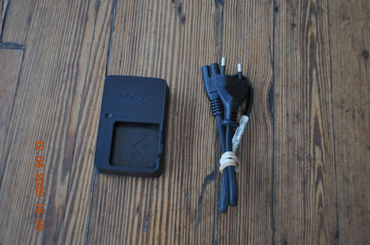 Original Sony BC-CSNB Camera Battery Charger