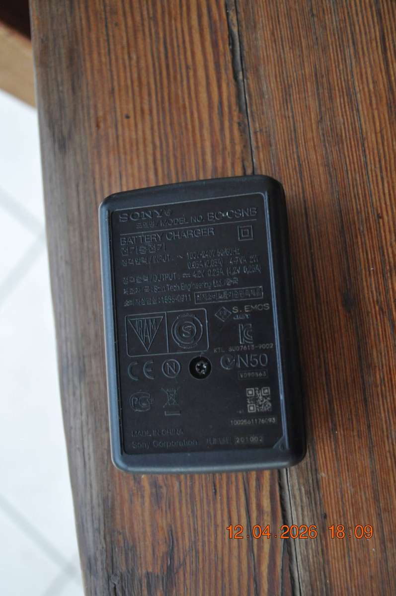 Original Sony BC-CSNB Camera Battery Charger