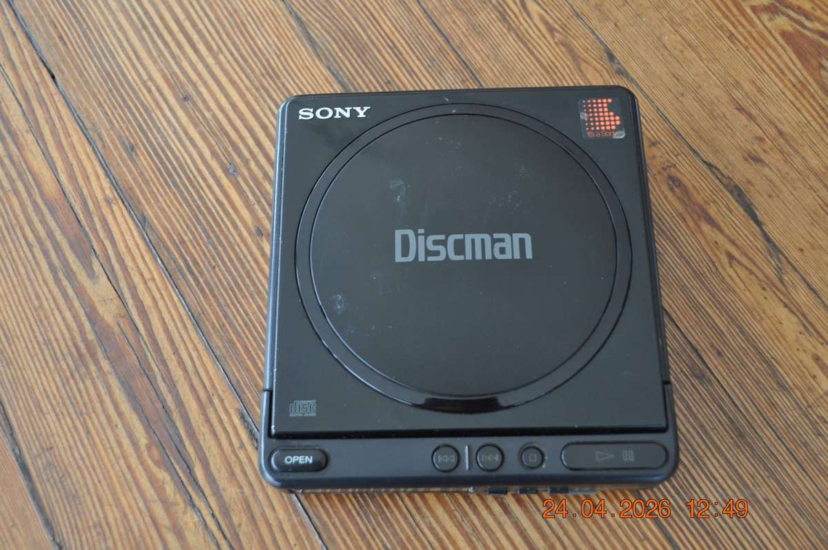 Vintage Sony D-40 Discman CD Player (as is)
