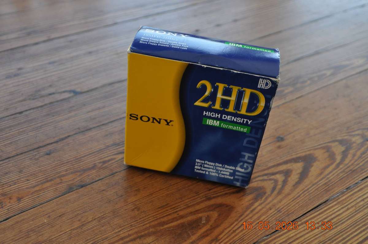 Vintage Sony 3.5 inch 2HD High Density Floppy Disks