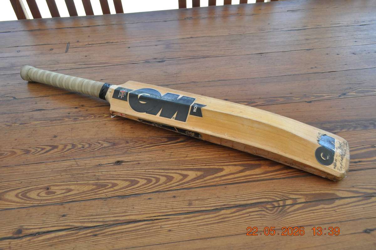 GM Noir Cricket Bat Size 6