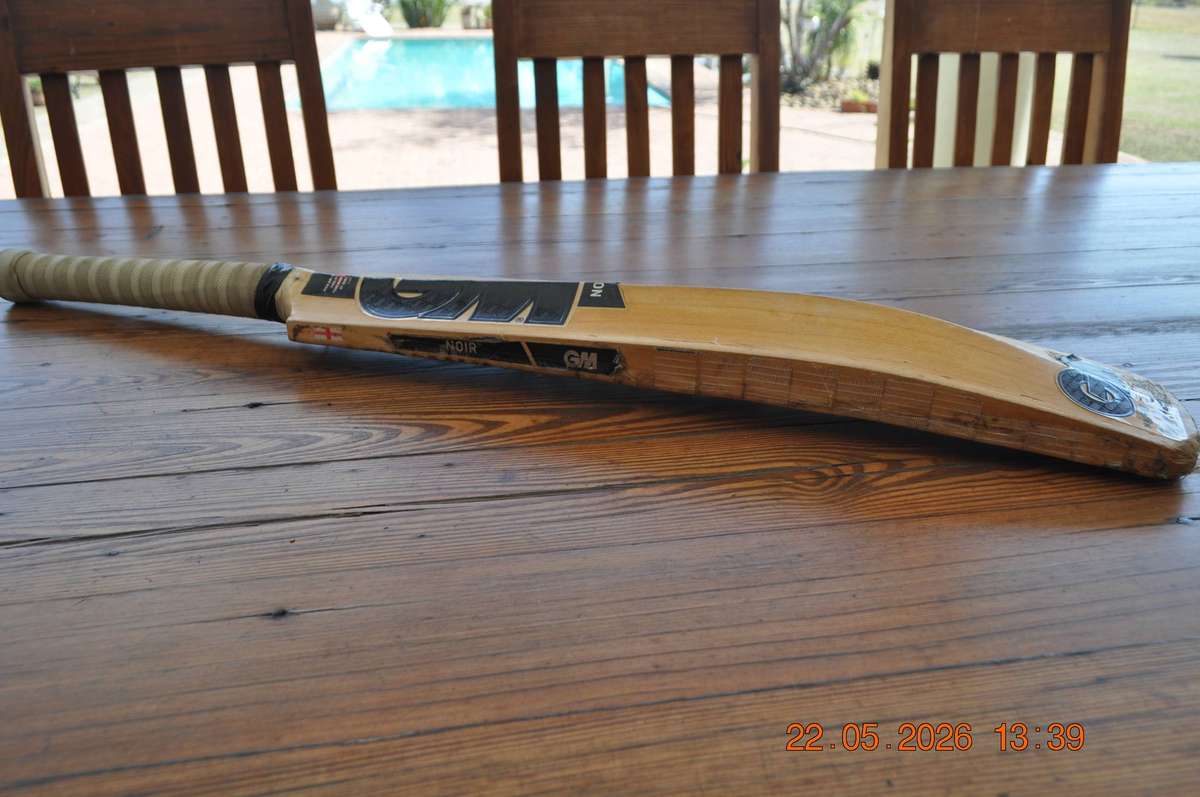GM Noir Cricket Bat Size 6