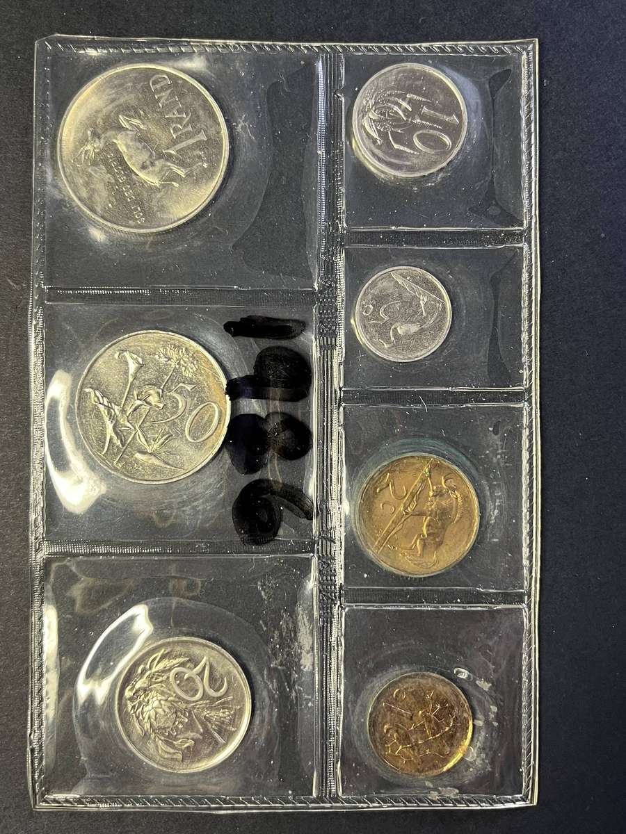 1986 SA mint pack with Nickel One Rand to One Cent