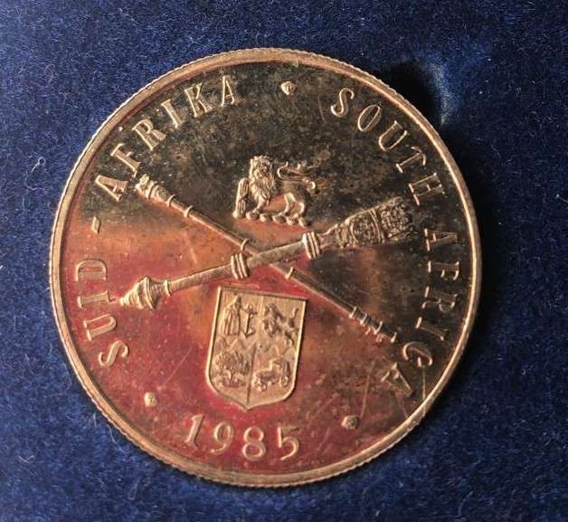 Silver One Rand Coin 1985 Houses of Parliament 1910 to 1985