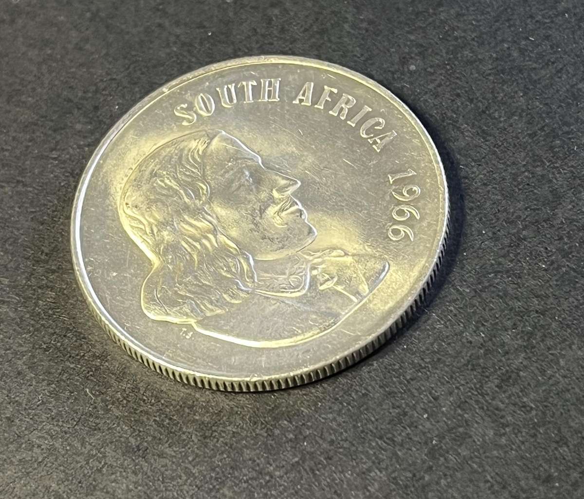 1966 Silver One Rand English legend