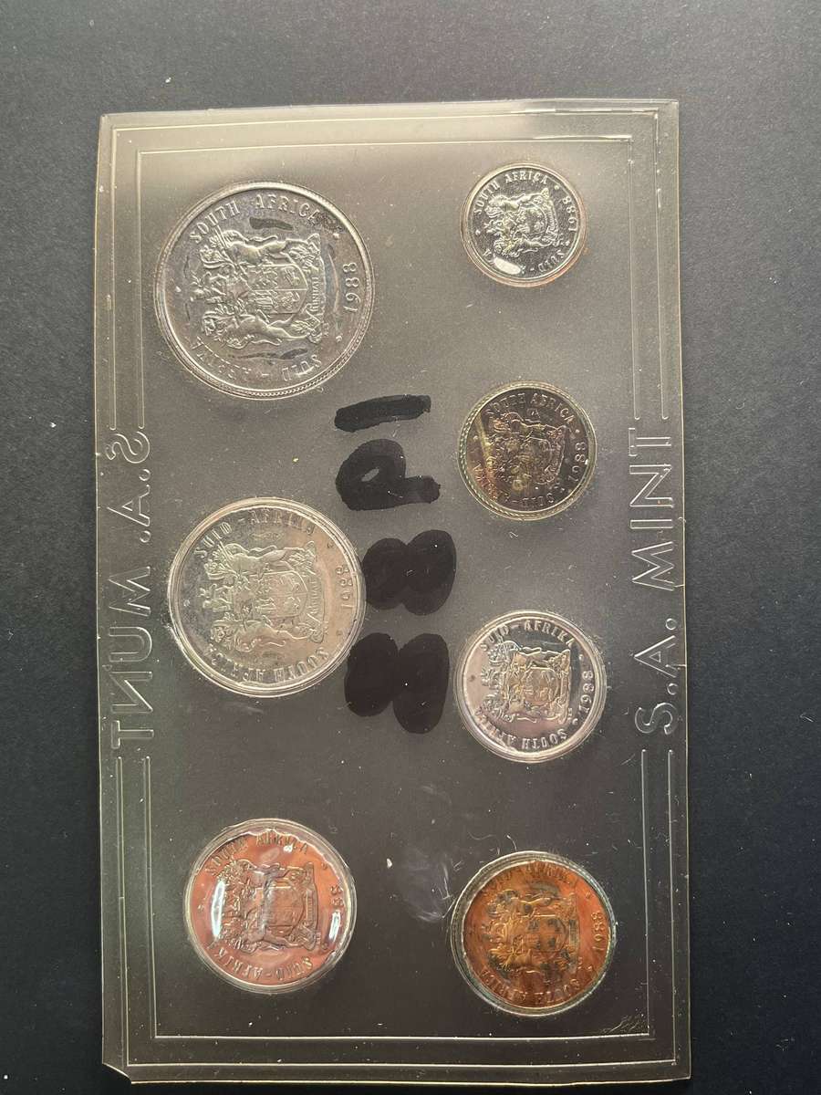 Scarce 1988 SA Mint Pack with nickel One rand to One Cent Mintage 6250