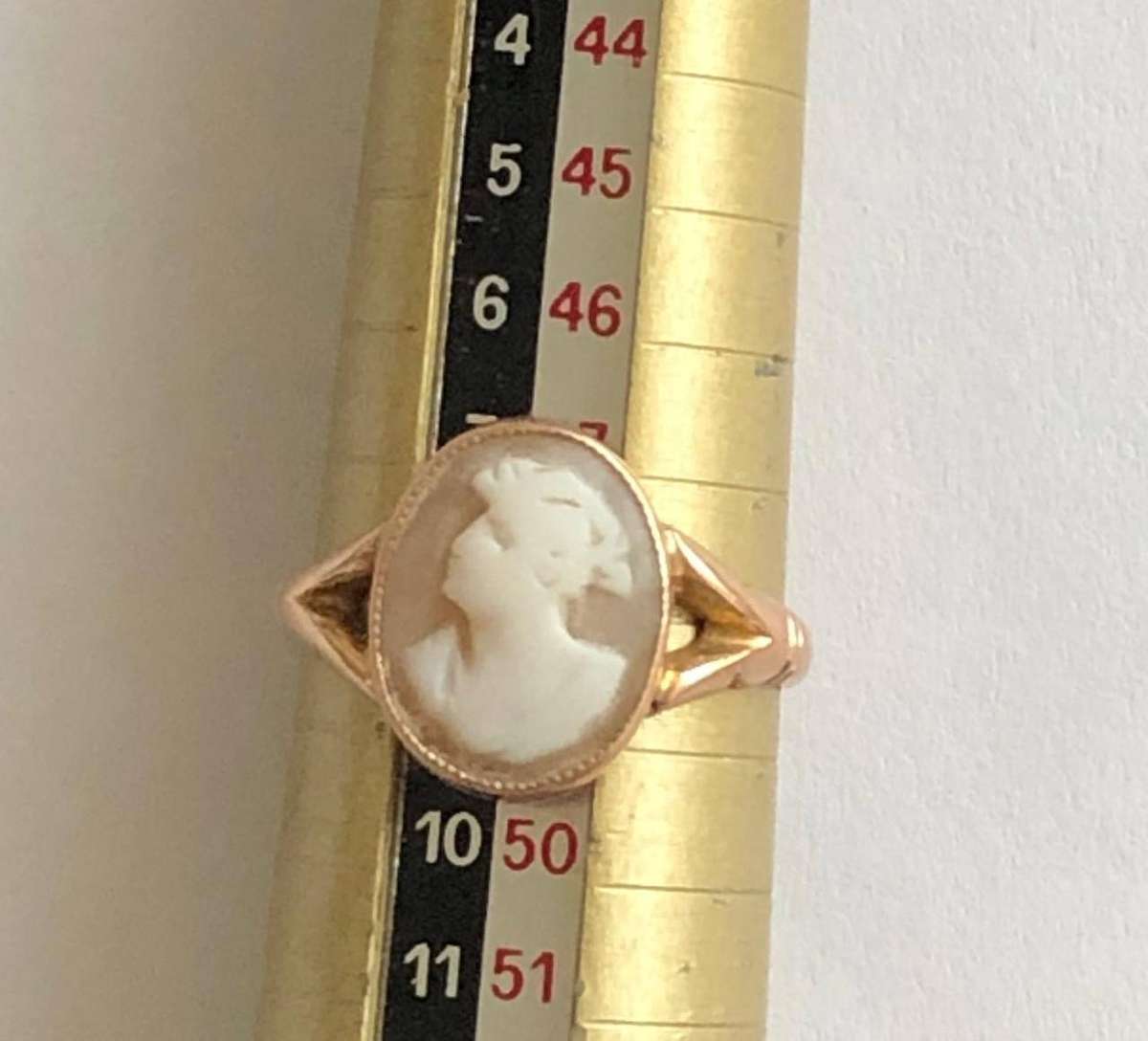 Antique 9ct Gold Cameo Ring
