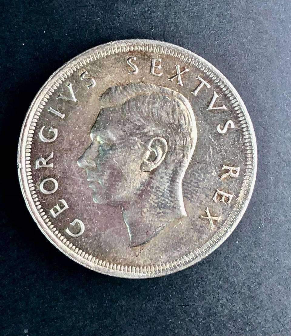 300th anniversary founding of Cape Town. Five shilling .500 silver