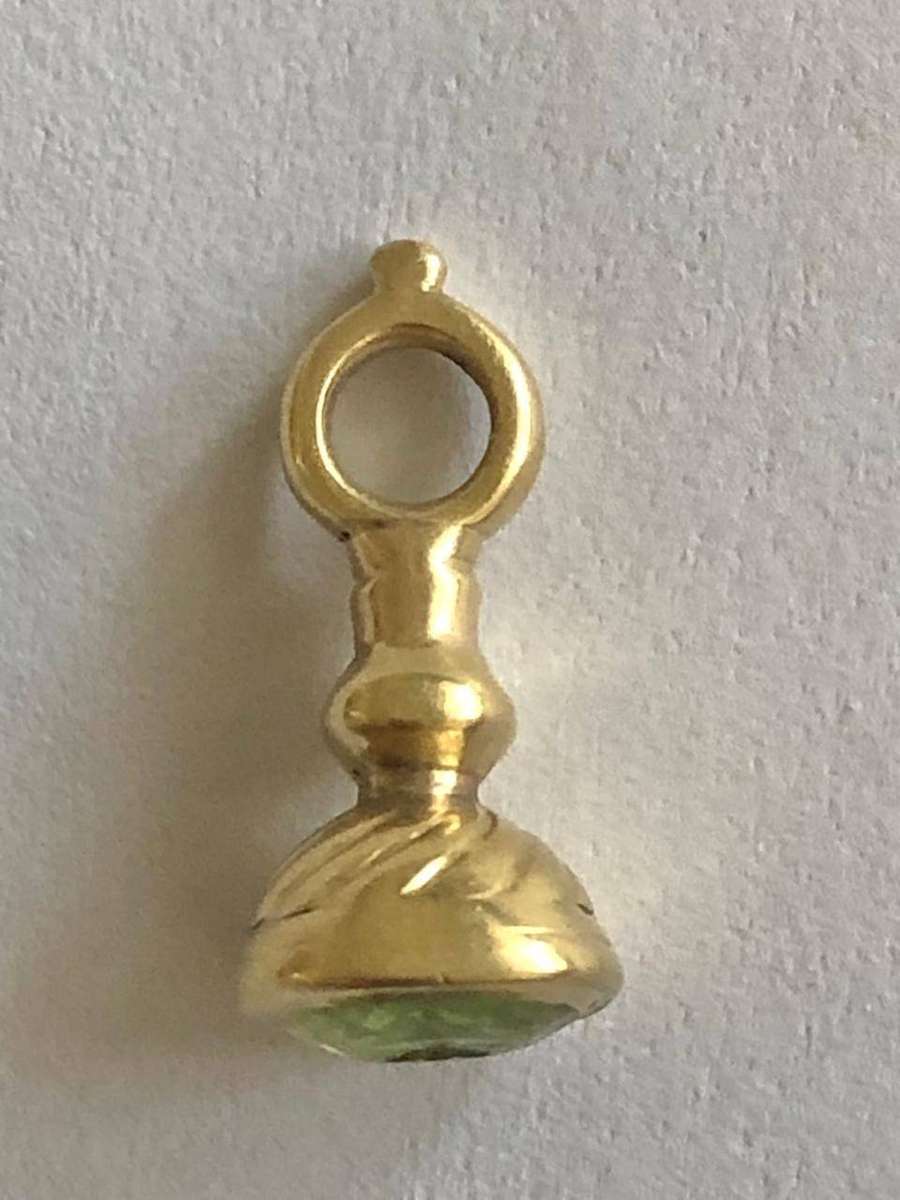 Gold 9ct Seal with Green stone