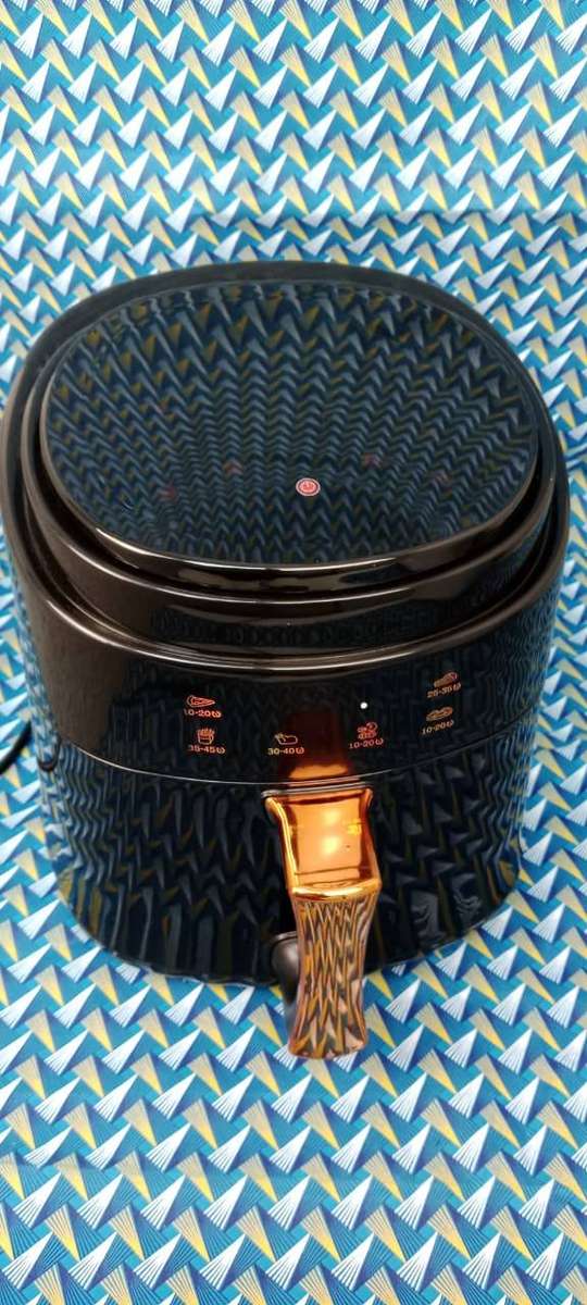 Silver Crest 6L Air Fryer Unboxed, New (Black)