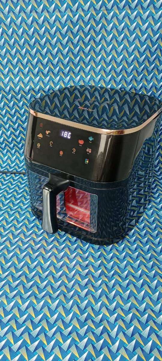 Silver Crest 8L Air Fryer (Gold Trim)