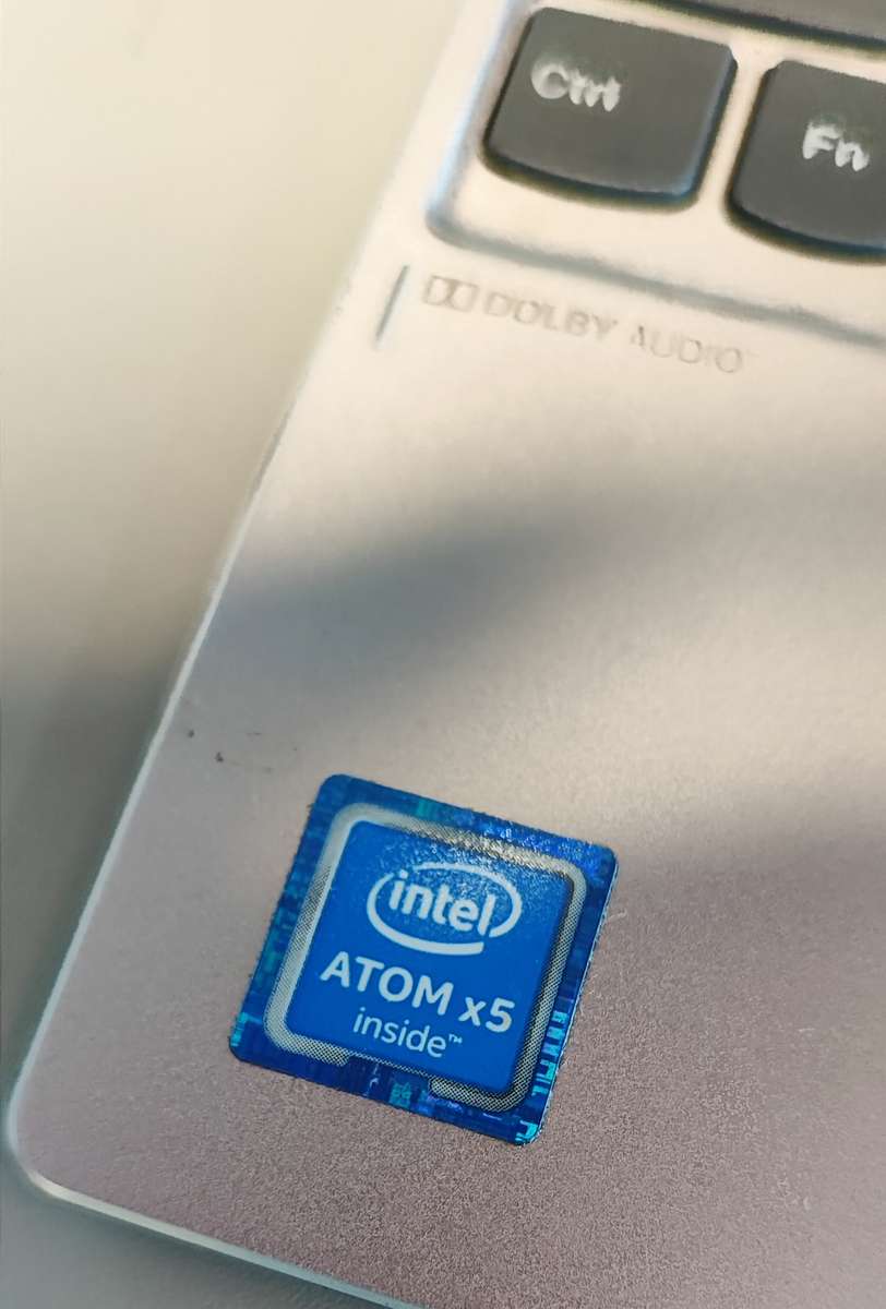 Lenovo miix 320 10icr Windows Tablet with detachable keyboard and charger