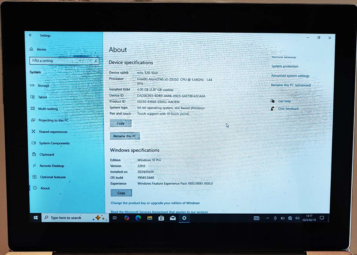 Lenovo miix 320 10icr Windows Tablet with detachable keyboard and charger