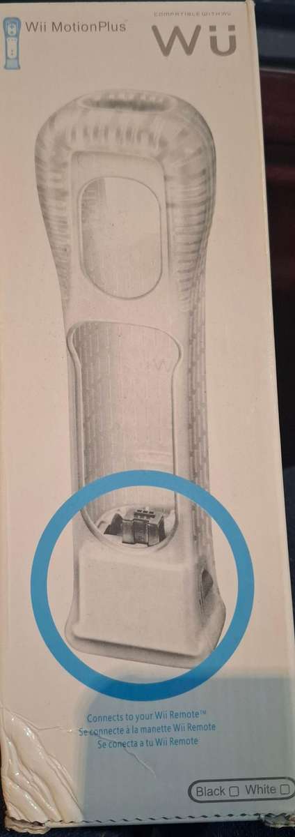 Wii motion plus 2 pack 2 Silicone sleeves and 2 adapters brand new