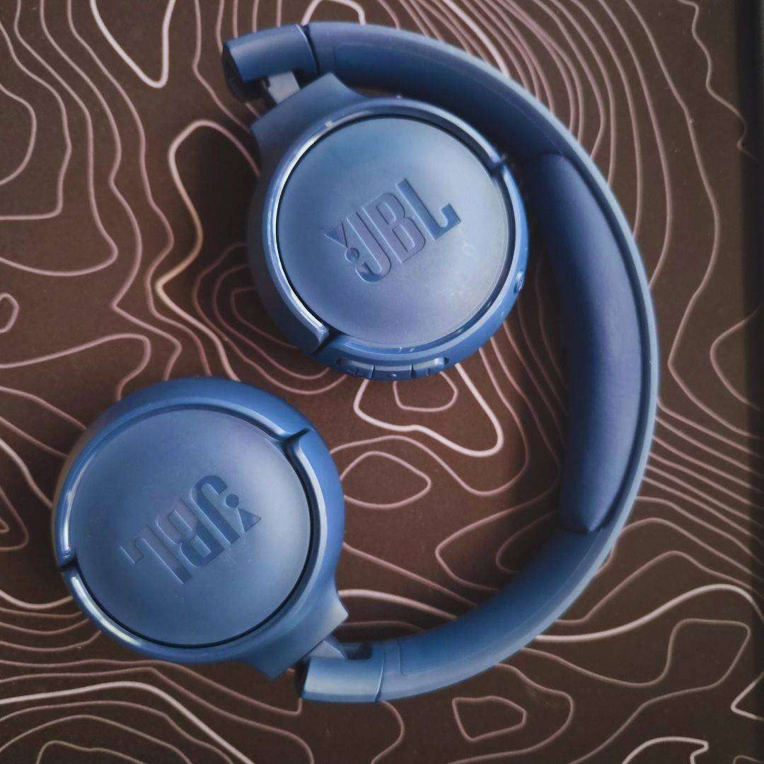 JBL Tune 520BT Wireless On-Ear Bluetooth Headphones  Excellent Condition