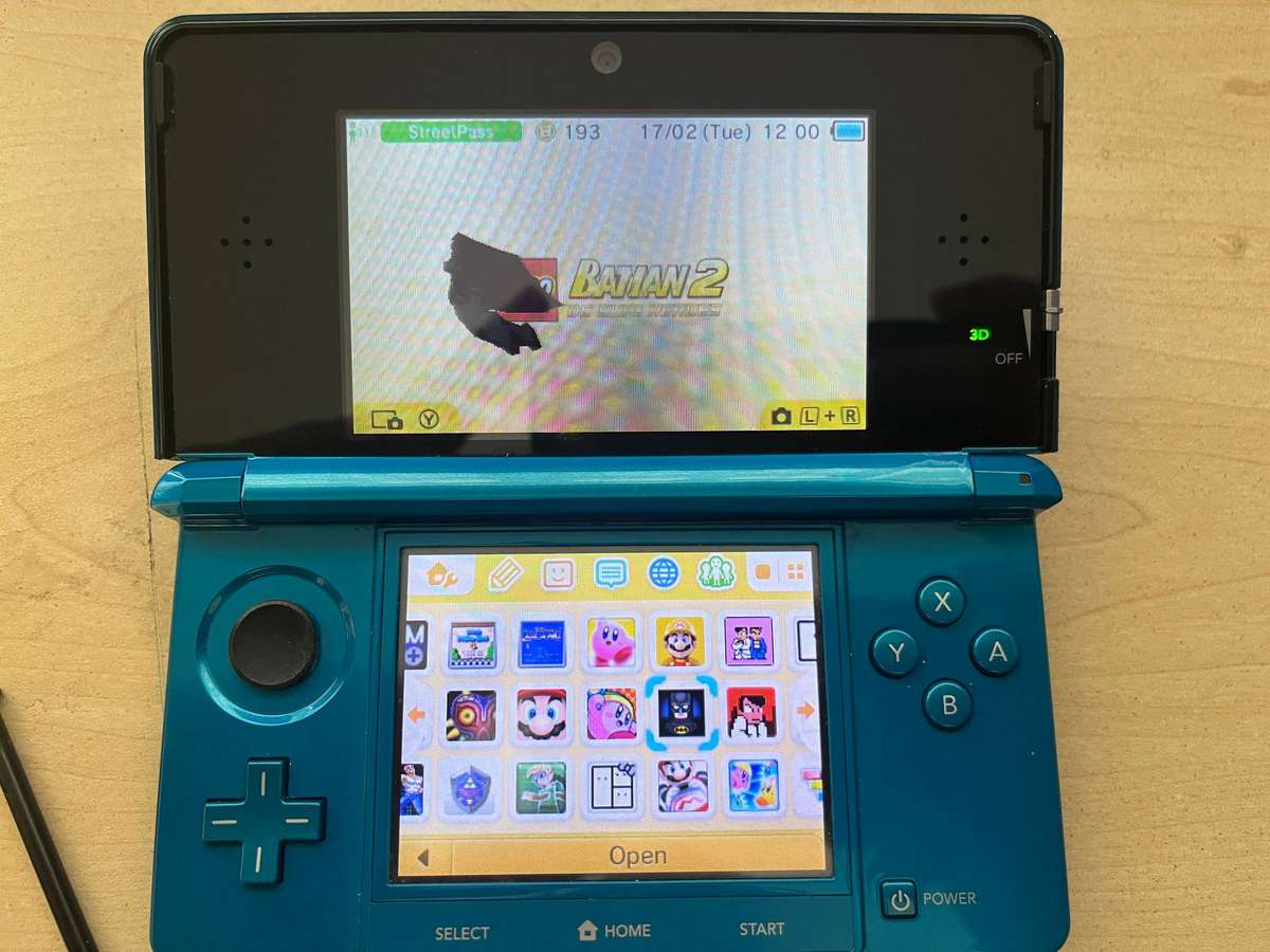 Nintendo 3DS Console - Aqua Blue (Turquoise) - Plus Games