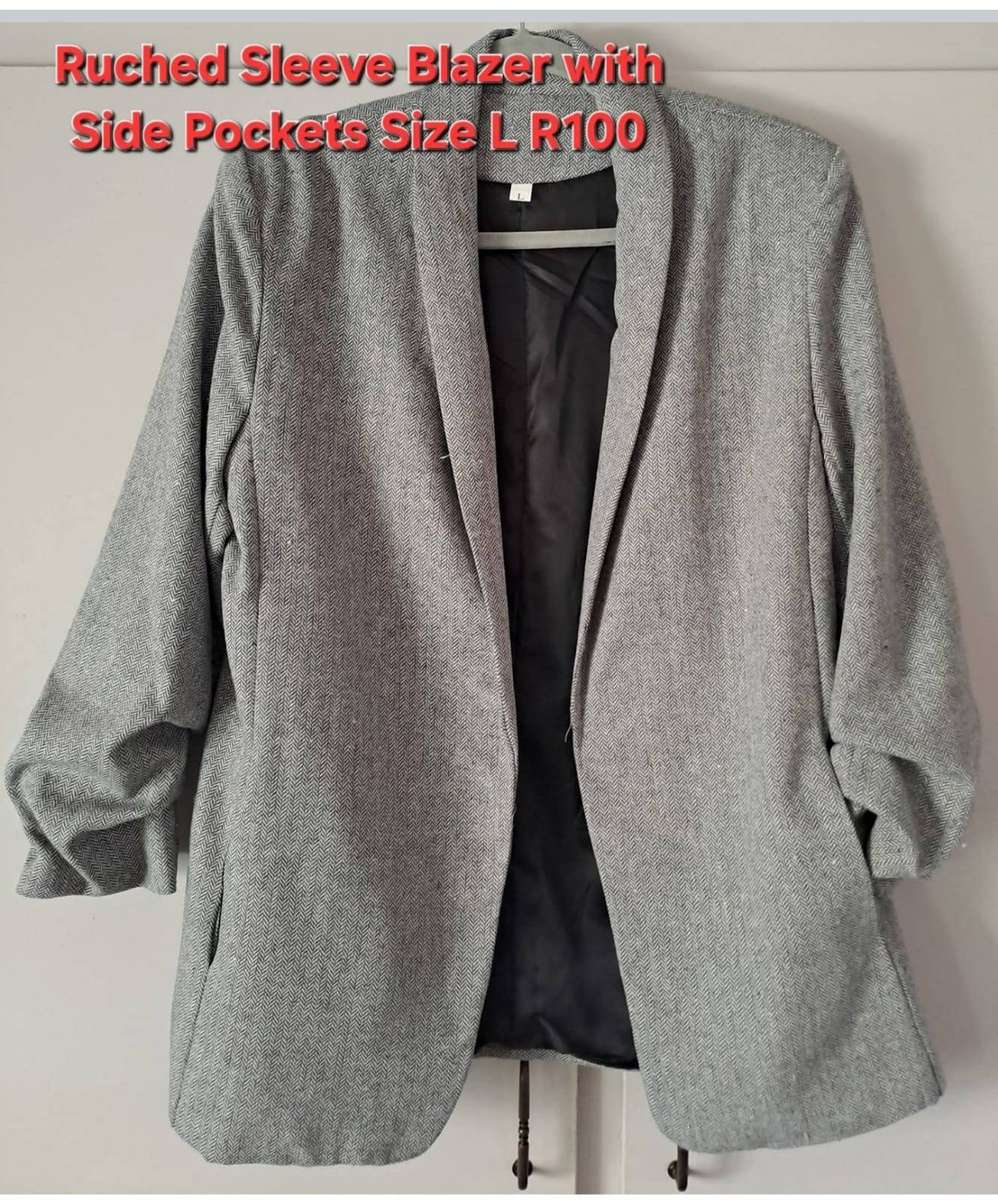 Ruched Sleeve Blazer with Side Pockets - Excellent  Condition (Like New)
