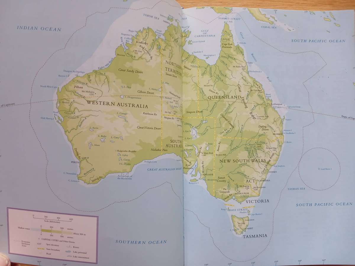 Field Guide to the Birds of Australia