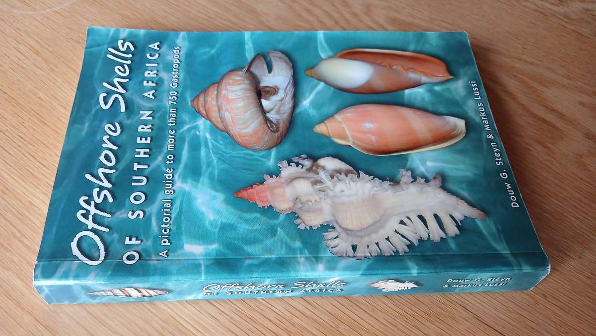 Offshore Shells of Southern Africa - A pictorial guide to more than 750 gastropods