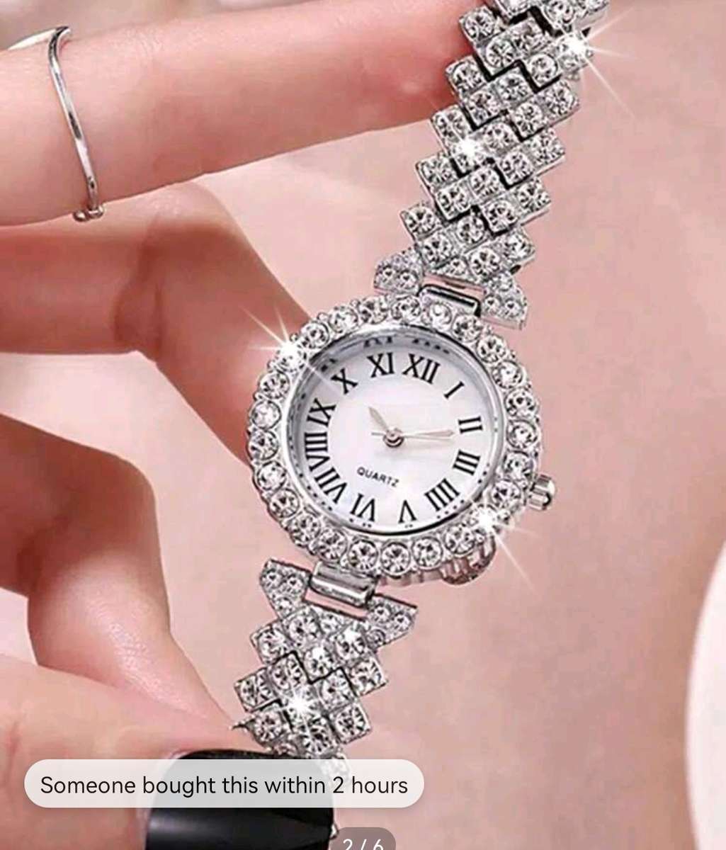Wow amazing luxurious woman 2pc diamond decor watch