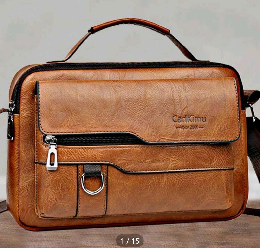 Wow amazing luxurious Men's (P)  leather bag