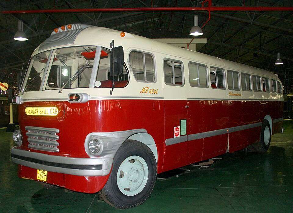 SAR 1947 Brill bus in HO Scale - PRETORIA  # 6850