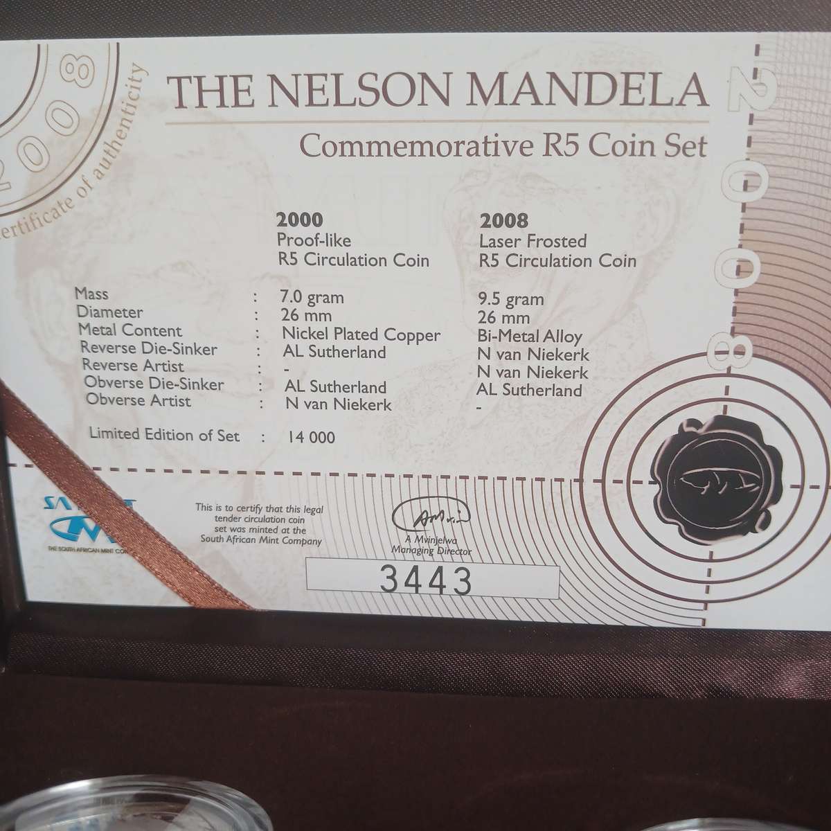 NELSON MANDELA : COMMEMORATIVE R5 COIN SET ( CERT NO 3443) in brown SAM box