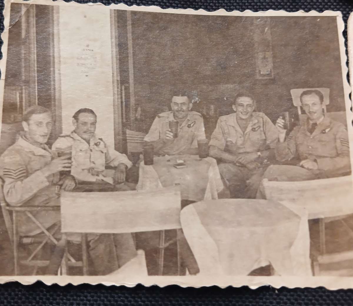 5 X WW2 ENGRAVED MEDALS WITH RIBBON BAR,PHOTOS & LETTER REGARDING DEATH FOR 10019 E. HAVINGA