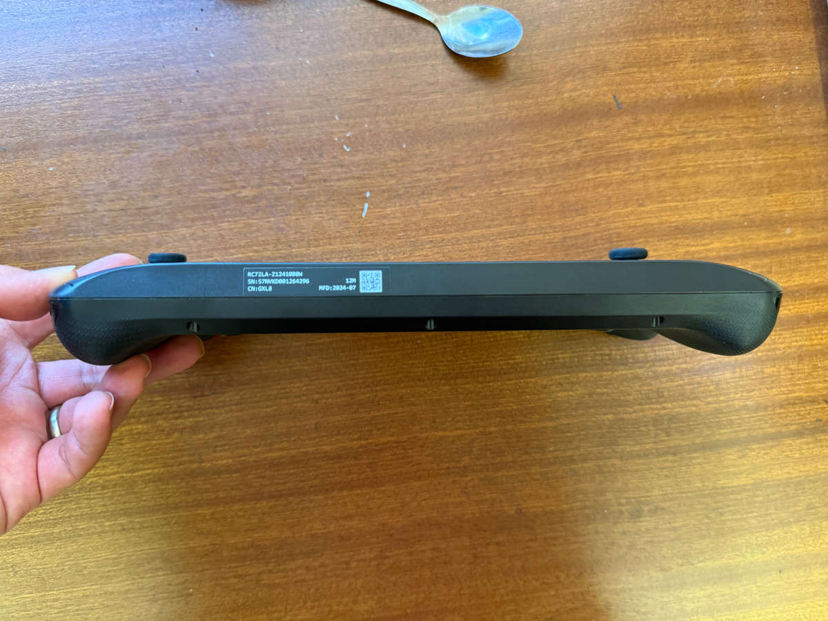 ROG ally X | RC72L 2024 gaming handheld console