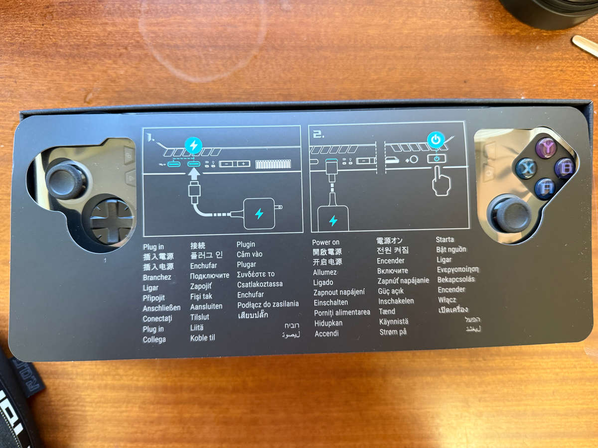 ROG ally X | RC72L 2024 gaming handheld console