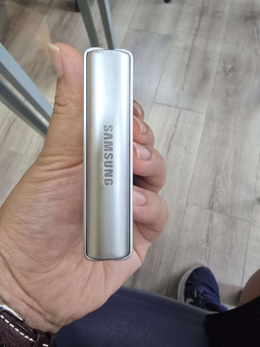 Samsung Galaxy Z Flip 3 5G (256GB, Cream)