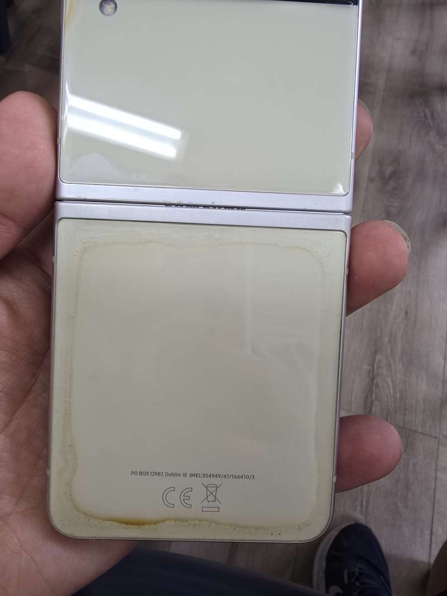 Samsung Galaxy Z Flip 3 5G (256GB, Cream)