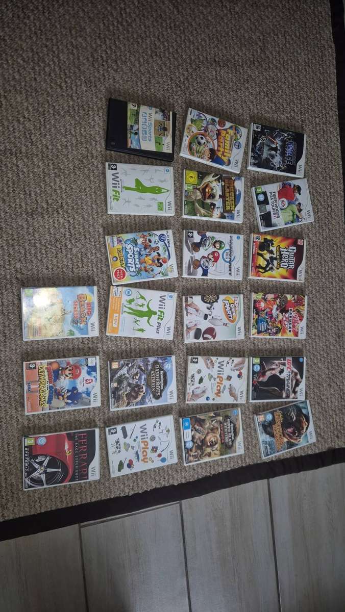 Massive Wii bundle with 21 Games