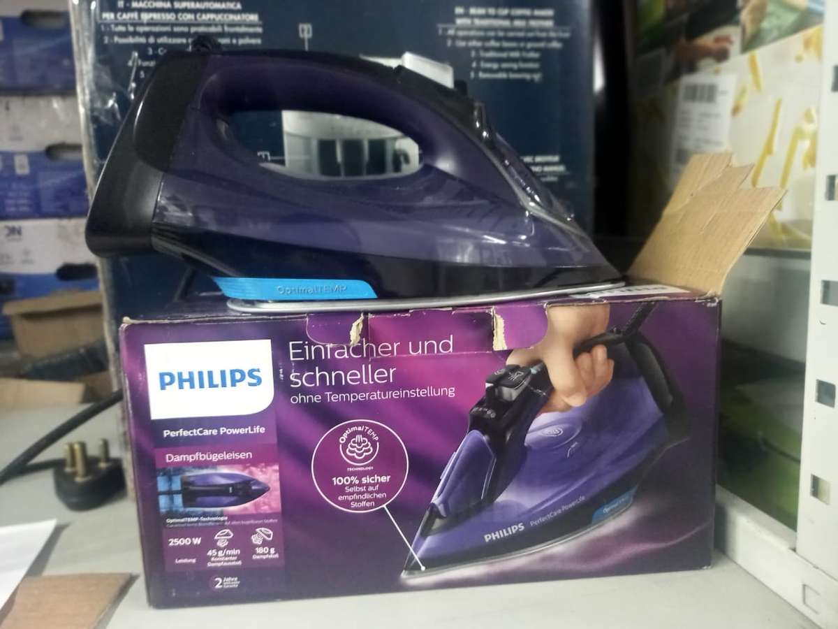 USED PHILIPS PERFECT CARE 2500W STEAM IRONE