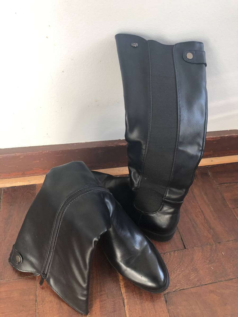 Miss Black Boots Calf High (under knee)